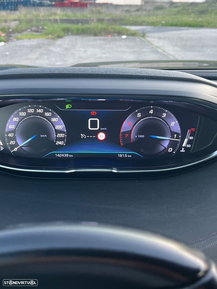 Peugeot 5008 1.2 PureTech Allure J18 - 14