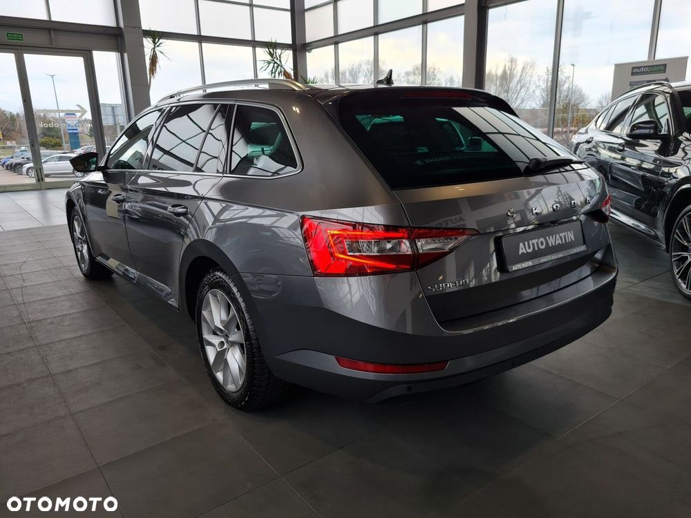 Skoda Superb 2.0 TDI SCR Ambition DSG - 5