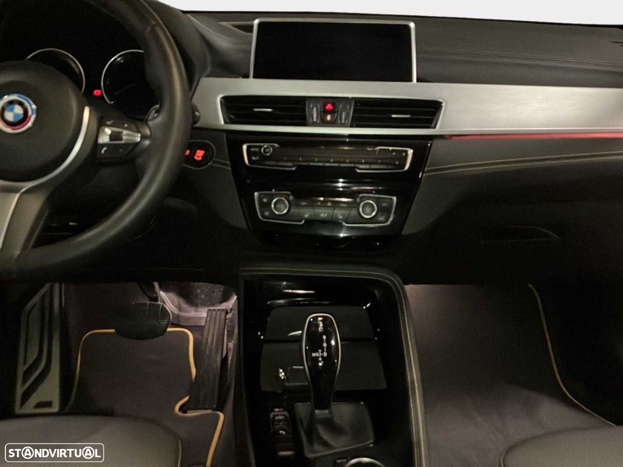 BMW X2 18 d sDrive Auto Pack M - 10