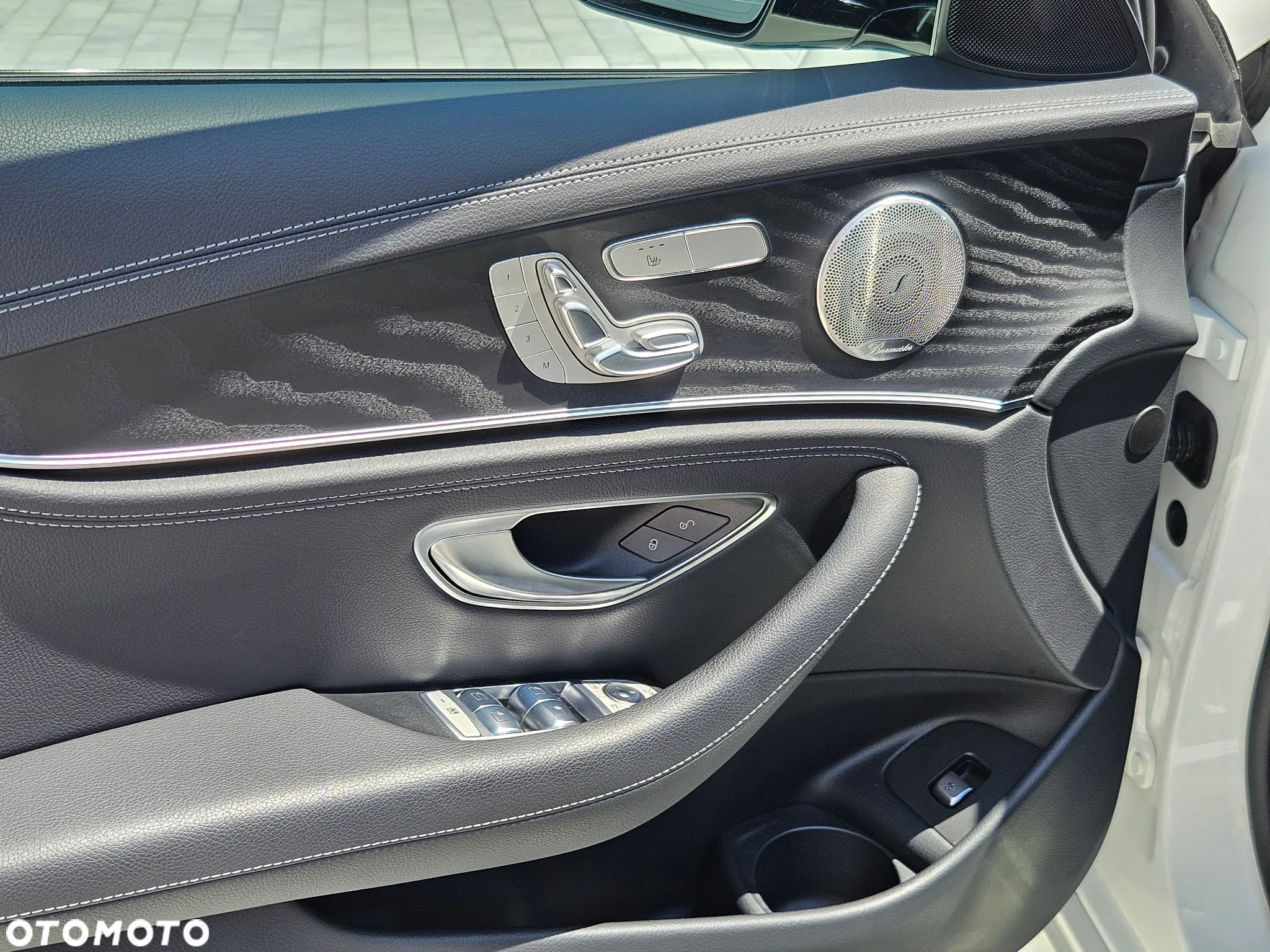 Mercedes-Benz Klasa E 220 d 4-Matic 9G-TRONIC - 27