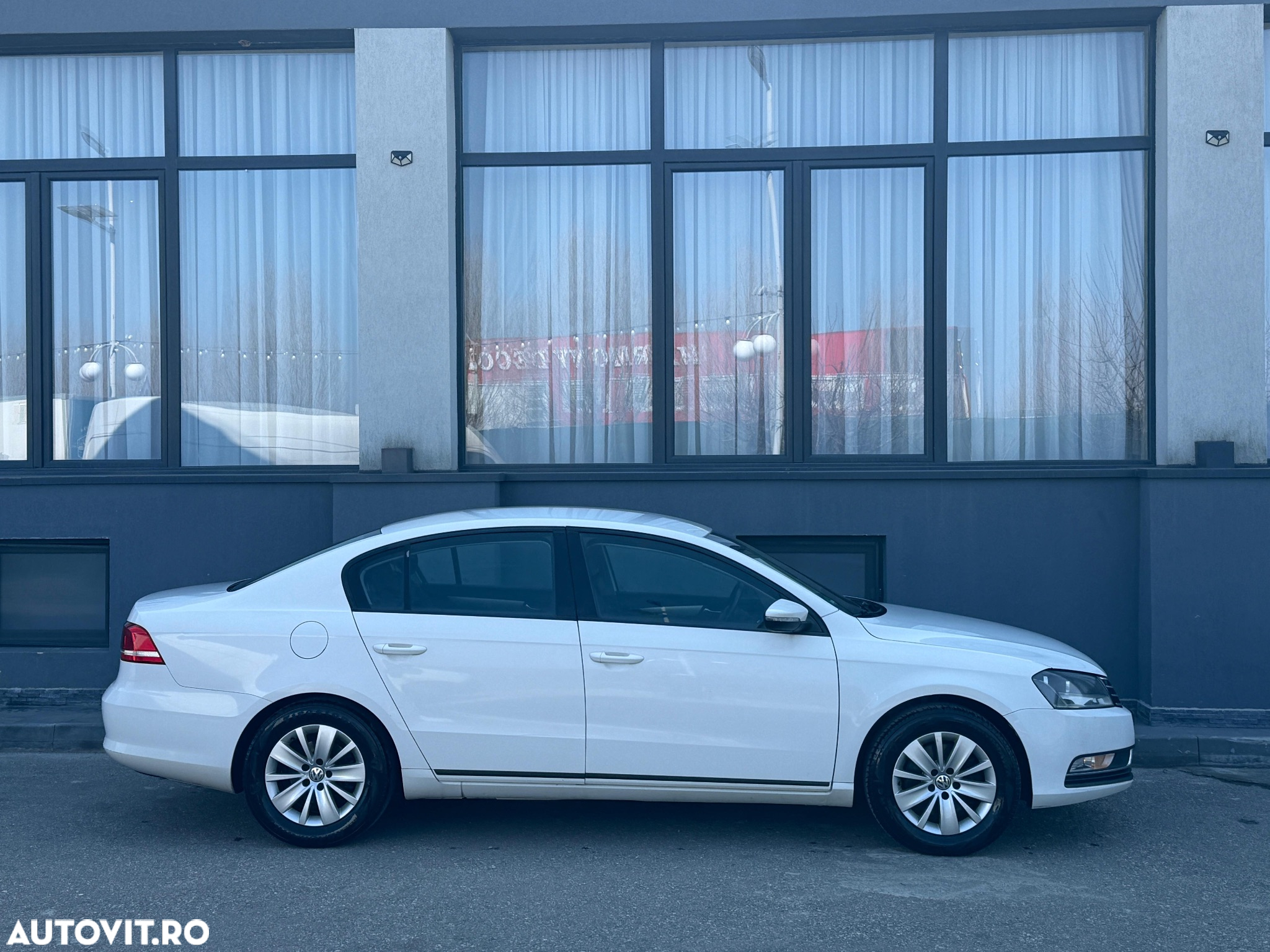 Volkswagen Passat - 18