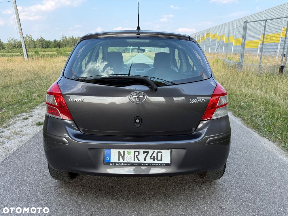 Toyota Yaris 1.33 2010 - 12