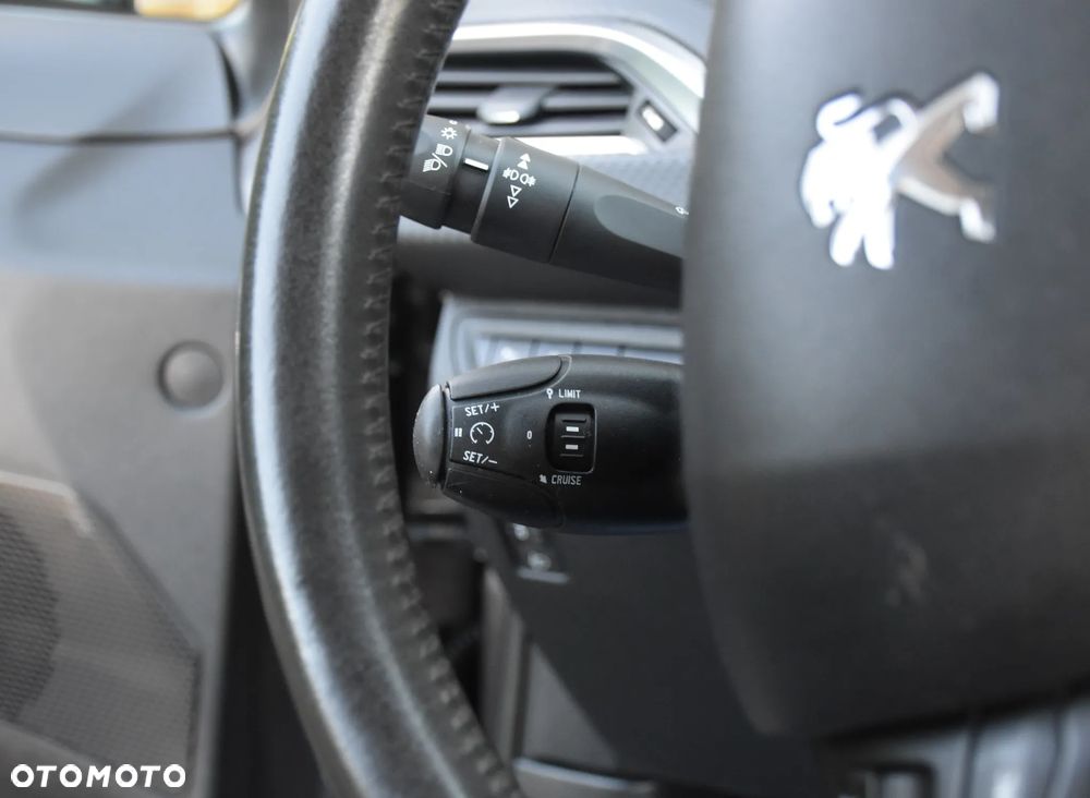 Peugeot 2008 PureTech 110 Stop&Start Crossway - 24