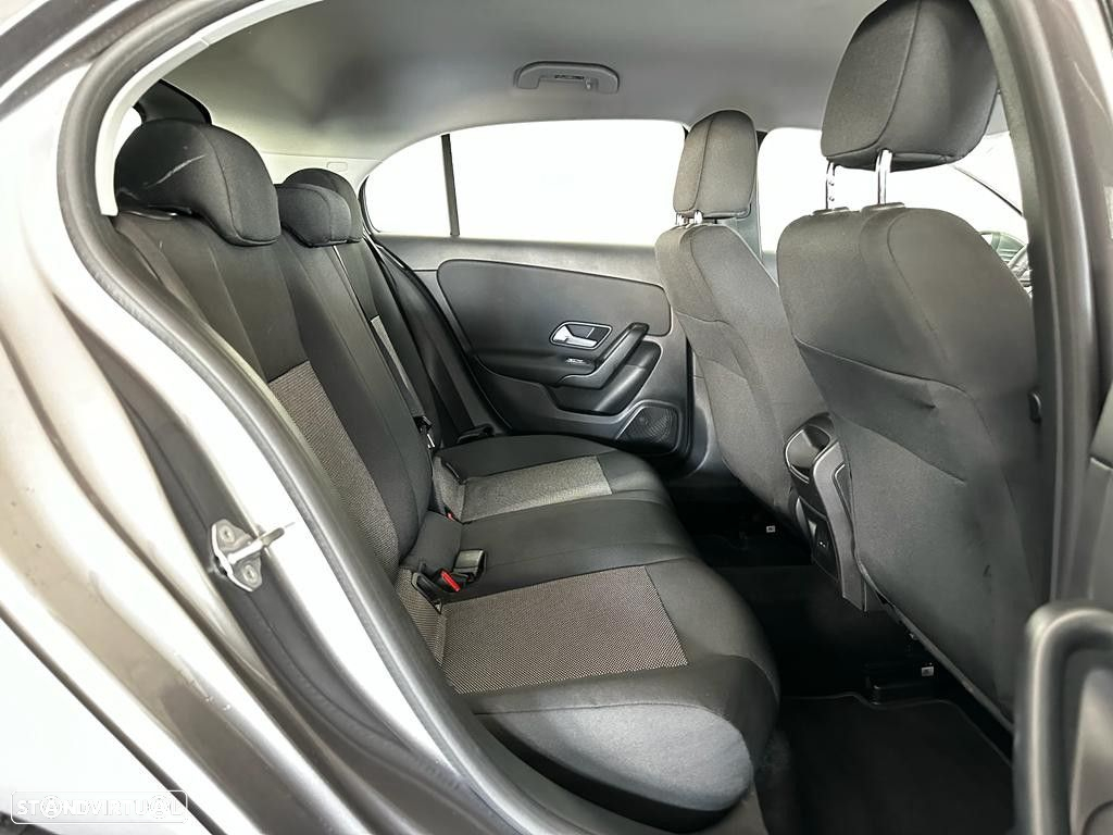 Mercedes-Benz A 180 7G-DCT Advanced Progressive - 30