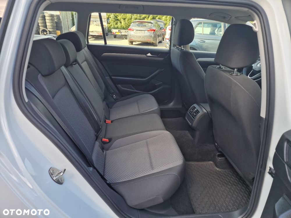 Volkswagen Passat 1.5 TSI EVO Business - 18