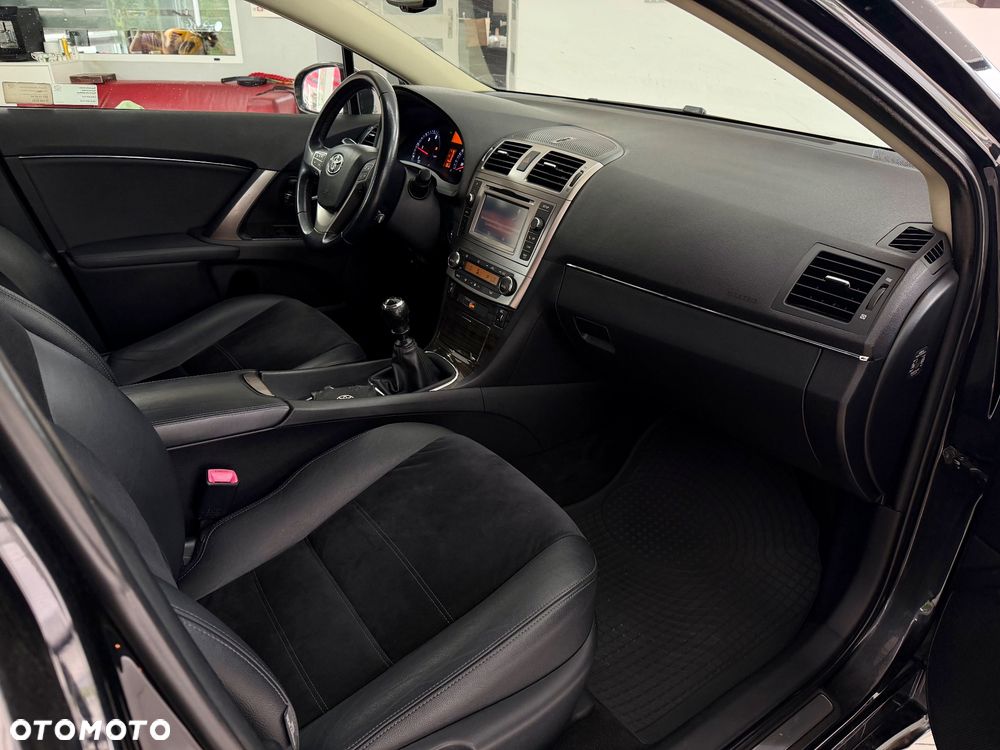 Toyota Avensis 2.0 D-4D Luna - 6