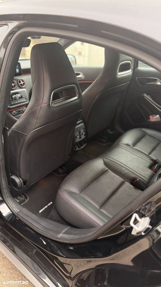 Mercedes-Benz A 45 AMG - 9