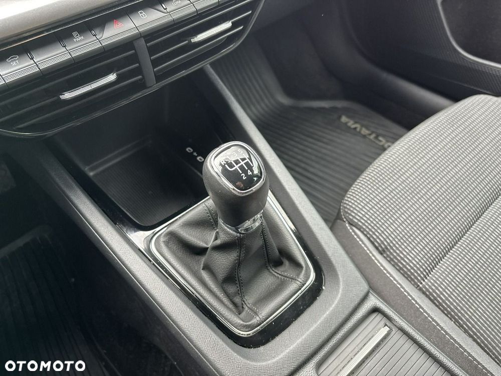 Skoda Octavia 1.5 TSI ACT Ambition - 25