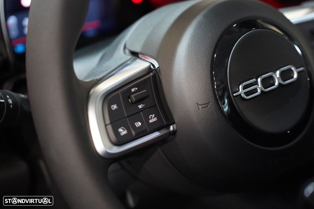 Fiat 600e 54 kWh (RED) - 9