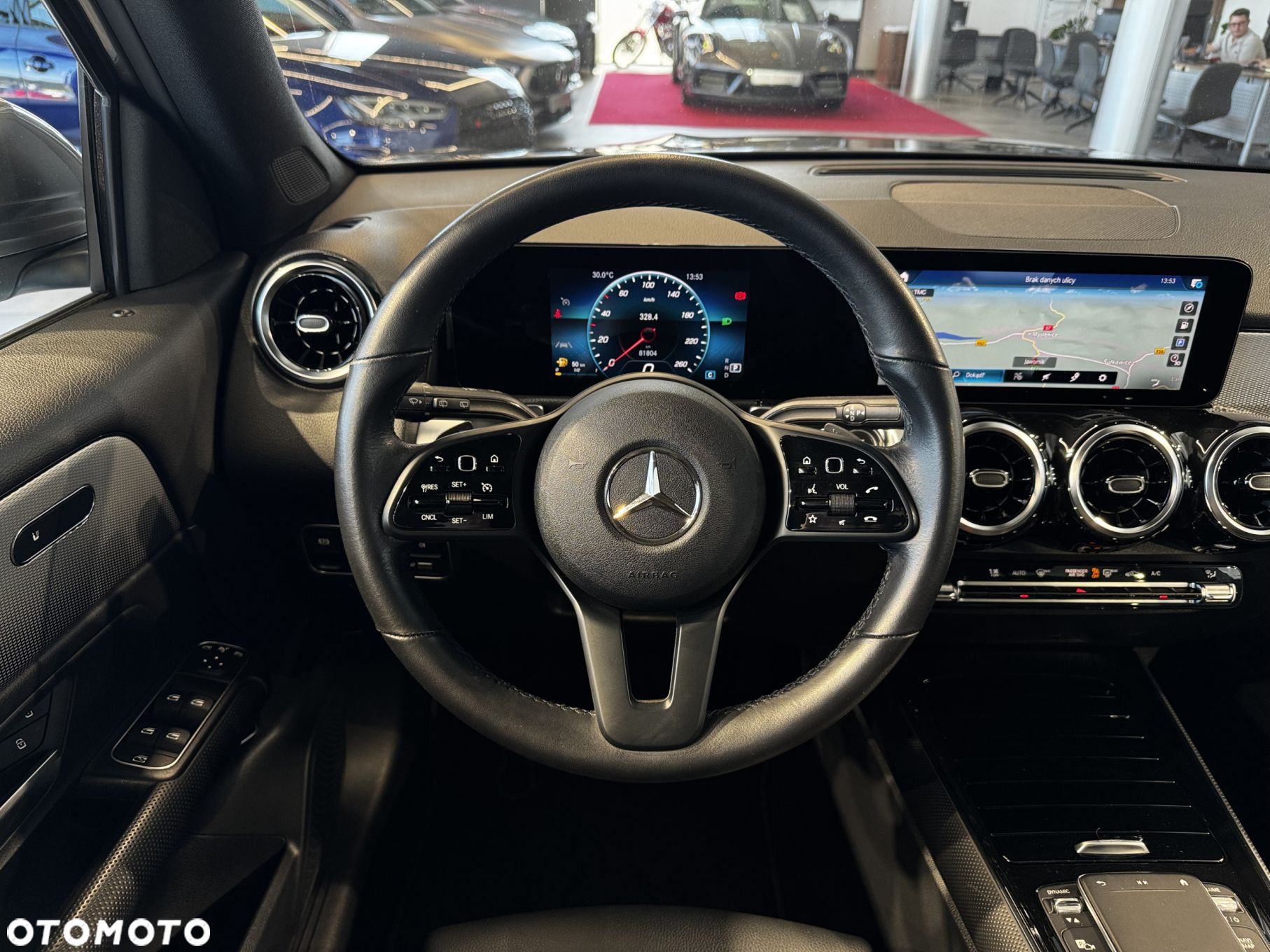 Mercedes-Benz GLB - 18
