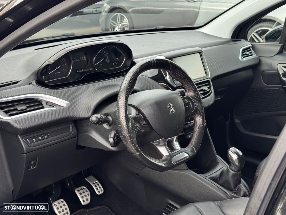 Peugeot 208 1.2 PureTech GT Line - 10
