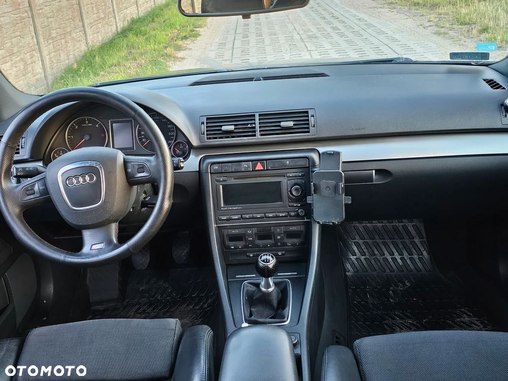Audi A4 Avant 2.0 TDI - 22