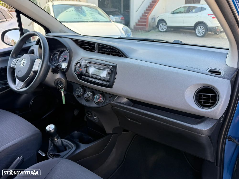 Toyota Yaris 1.0 VVT-i - 24