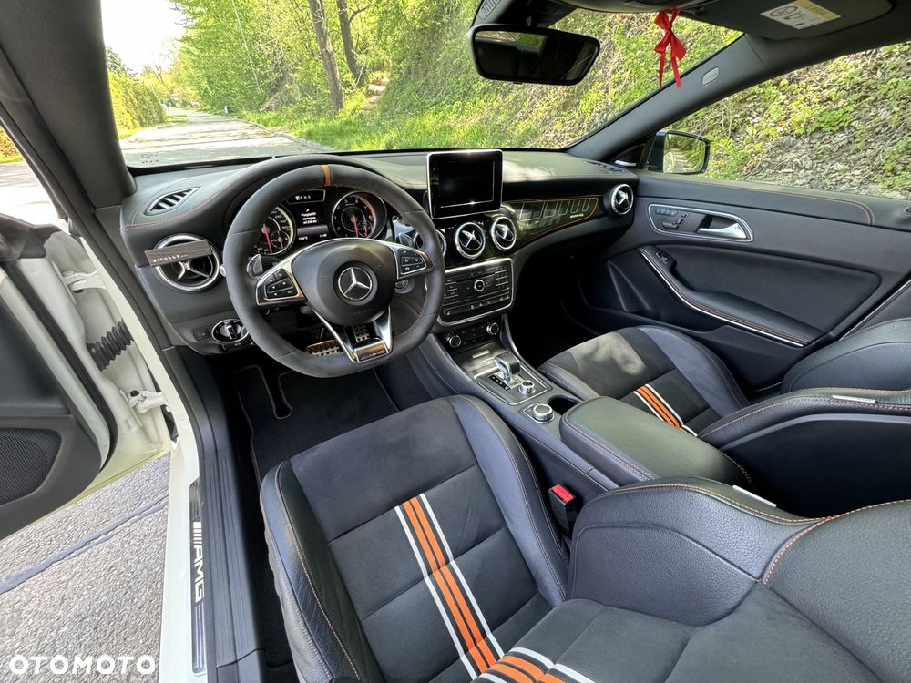 Mercedes-Benz CLA AMG 45 4-Matic - 28