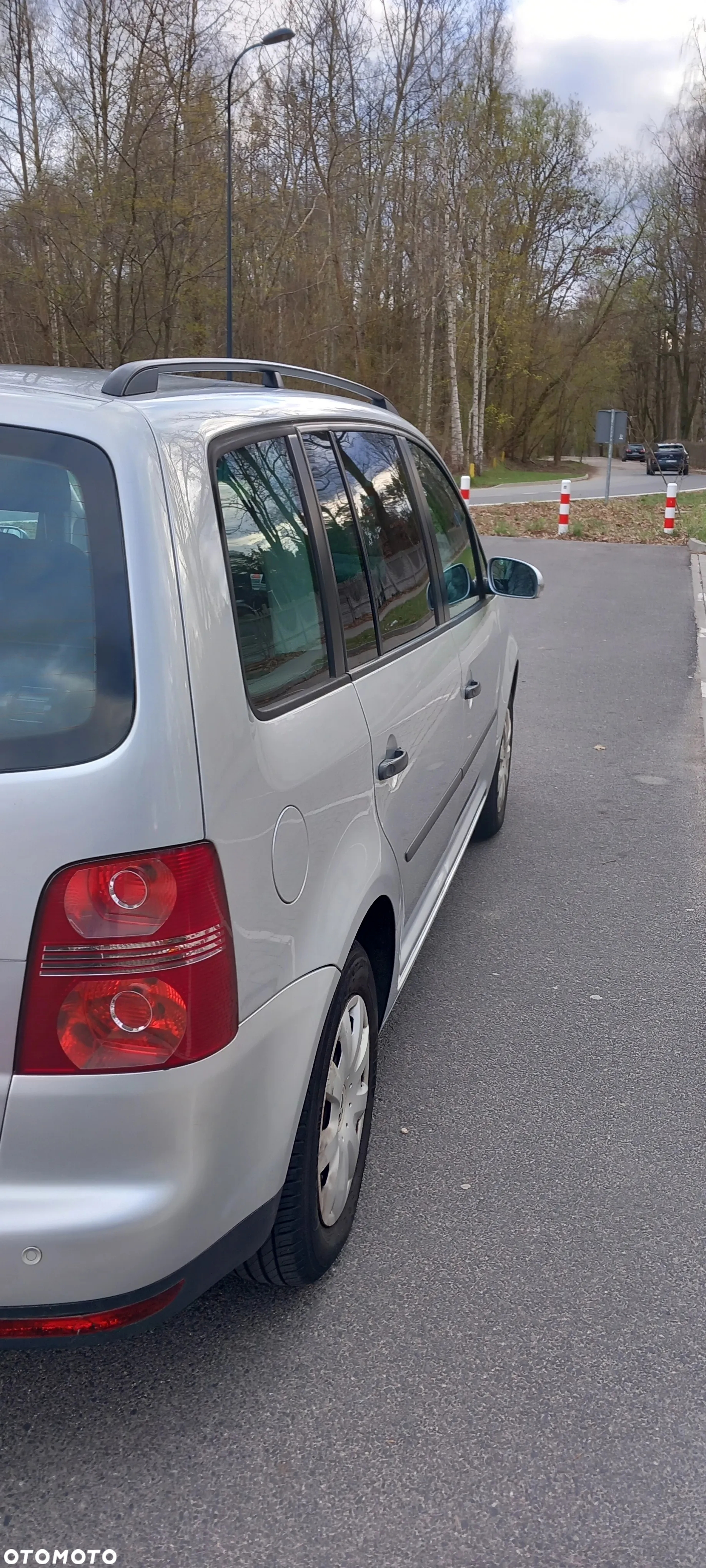 Volkswagen Touran 1.6 Conceptline - 8