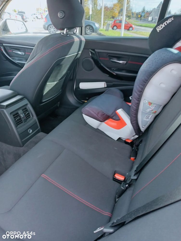 BMW Seria 3 320i Sport Line - 9