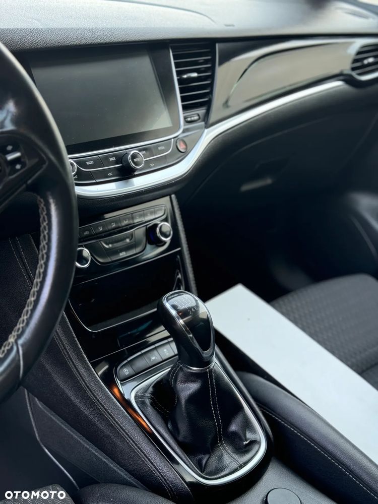 Opel Astra 1.4 Turbo Start/Stop Business - 19