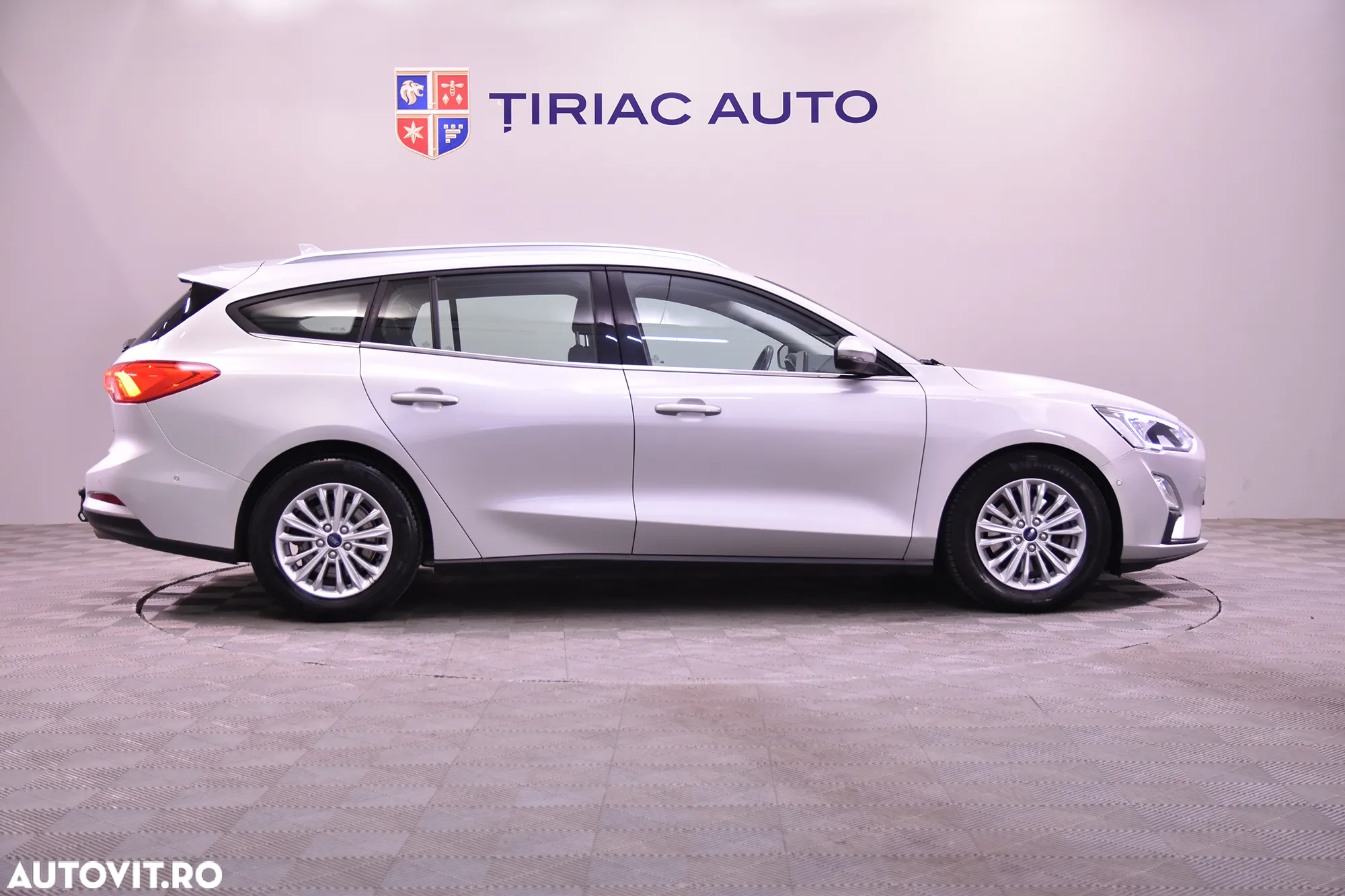 Ford Focus - 6