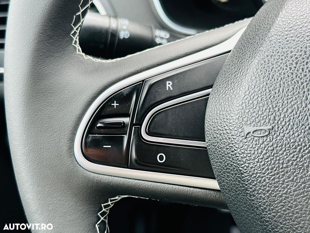 Renault Megane ENERGY dCi 110 Start & Stop Dynamique - 23