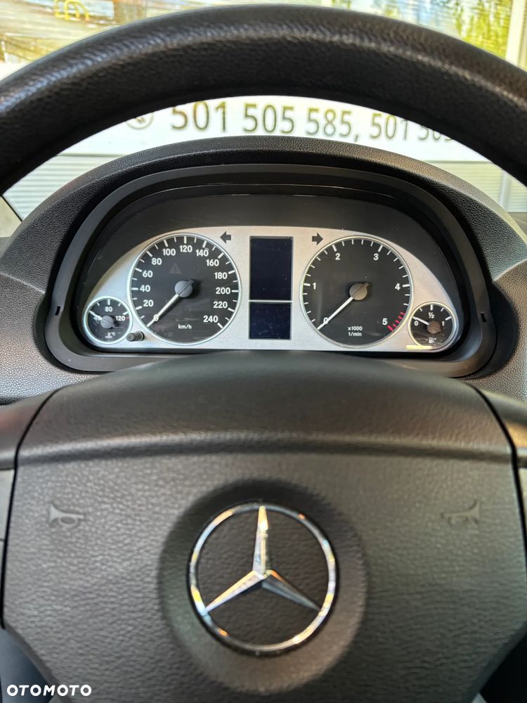 Mercedes-Benz Klasa B 180 CDI Autotronic - 13
