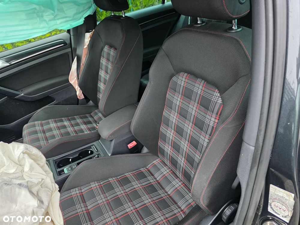 Volkswagen Golf GTI BlueMotion Technology - 12