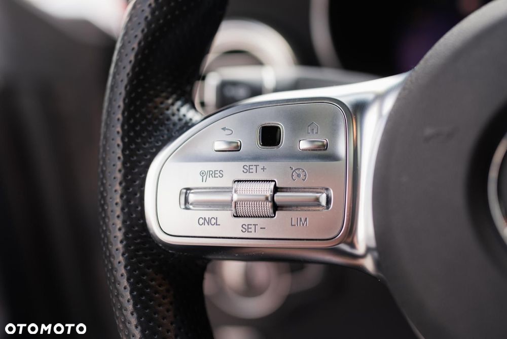 Mercedes-Benz Klasa C 300 9G-TRONIC AMG Line Plus - 26