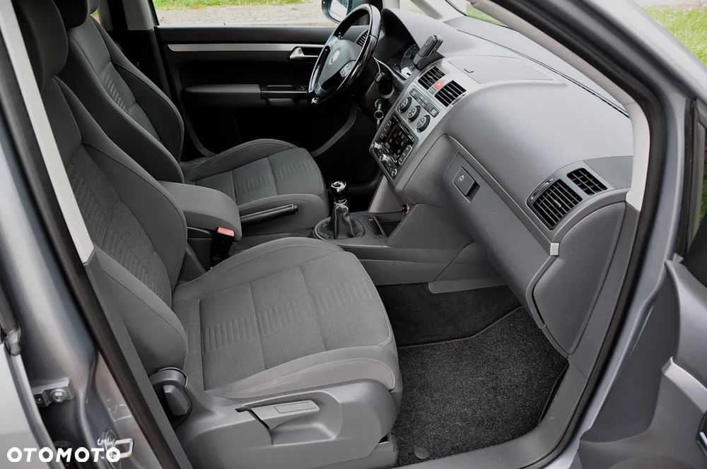 Volkswagen Touran 1.4 TSI Highline - 11