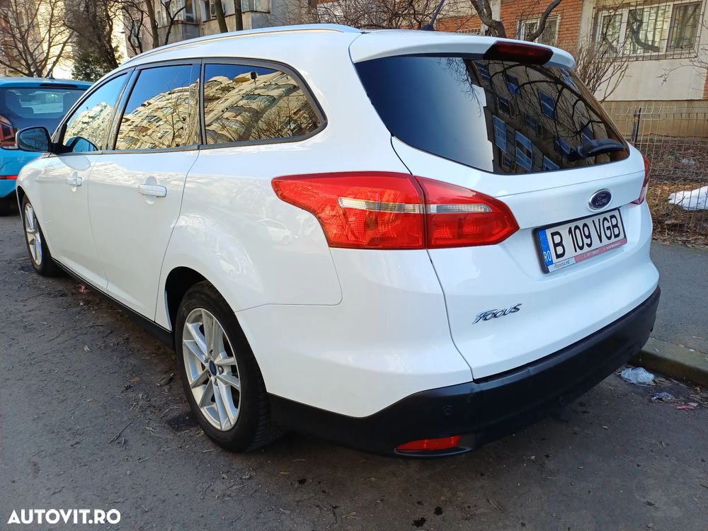 Ford Focus 1.5 EcoBlue Start-Stopp-System Aut. TITANIUM - 4