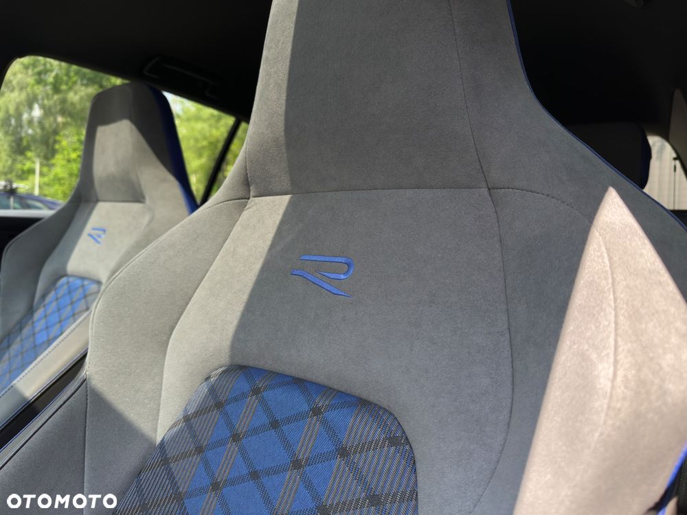 Volkswagen Golf 2.0 TSI 4Motion R Black Edition DSG - 29