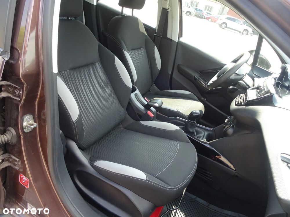 Peugeot 2008 1.2 Pure Tech Active EU6 - 12