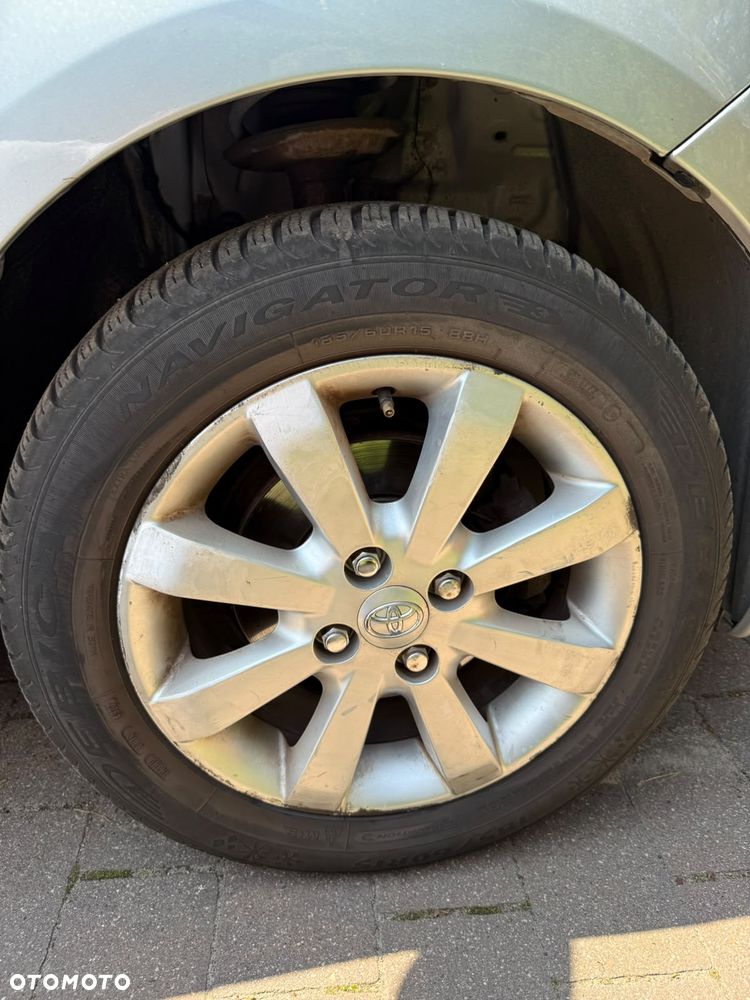 Toyota Yaris - 9