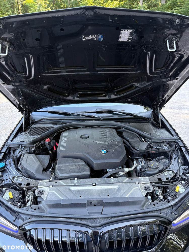 BMW Seria 3 320i M Sport - 37