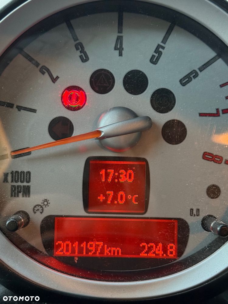 MINI Cooper Standard - 14