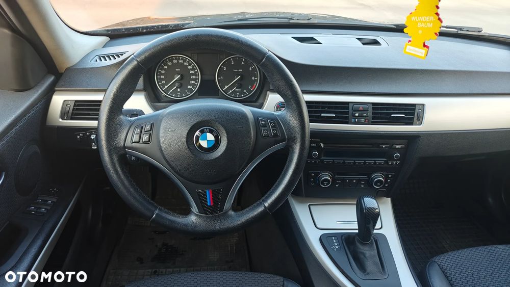 BMW Seria 3 318i Edition Sport - 19