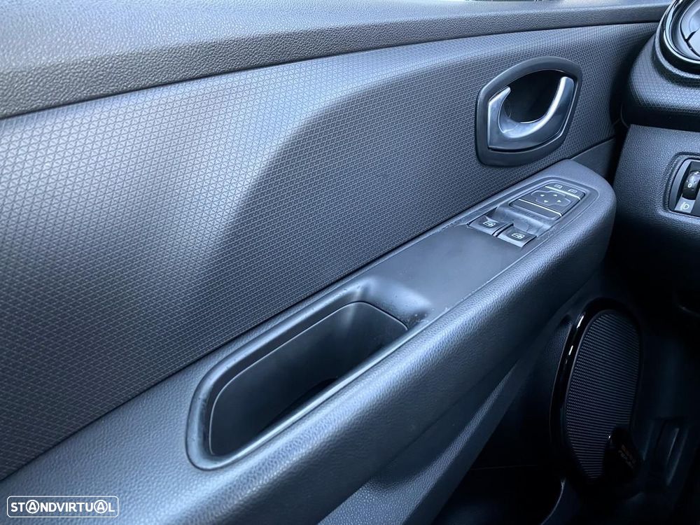 Renault Clio Sport Tourer 1.5 dCi Limited - 24