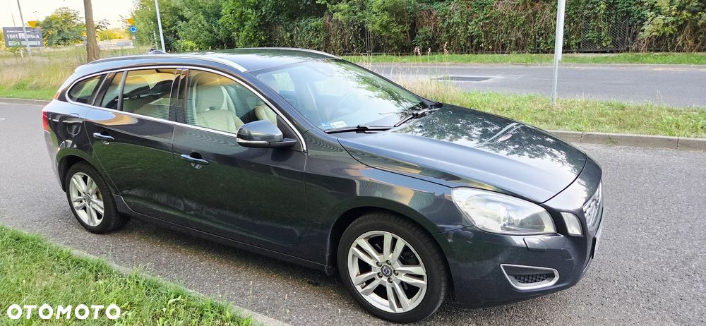 Volvo V60 D4 Summum - 3