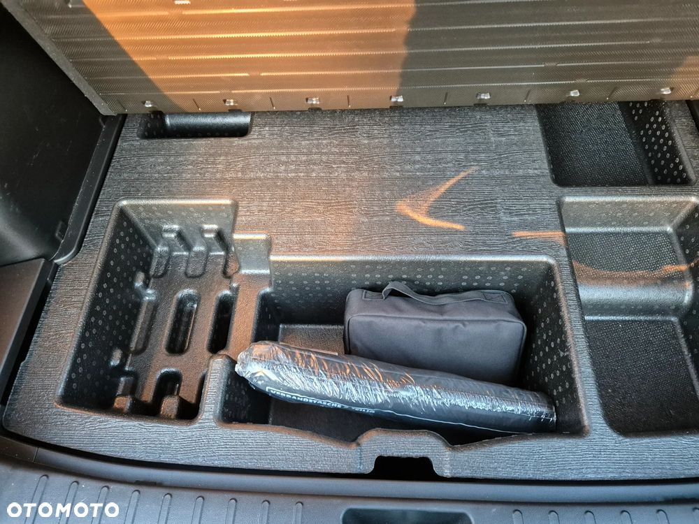 Hyundai Tucson 1.6 T-GDi 48V-Hybrid 2WD DCT Trend - 28