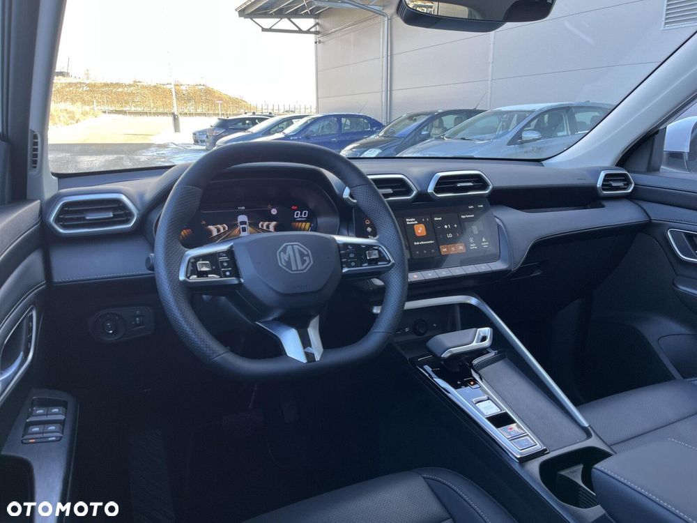 MG ZS Hybrid+ - 14