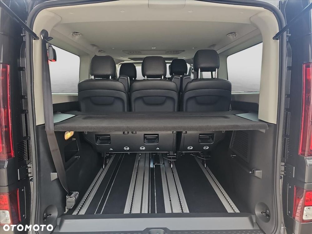 Renault Trafic Grand 2.0 dCi EDC - 10