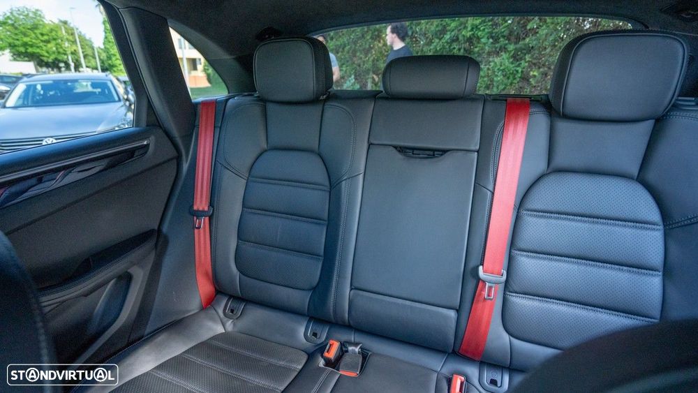 Porsche Macan Turbo Performance Package - 39