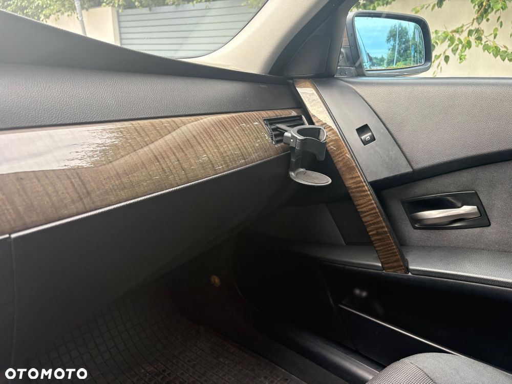 BMW Seria 5 523i - 3