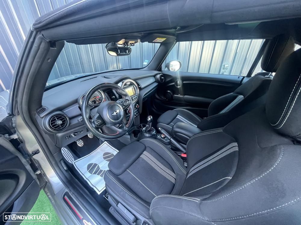MINI Cabrio - 22