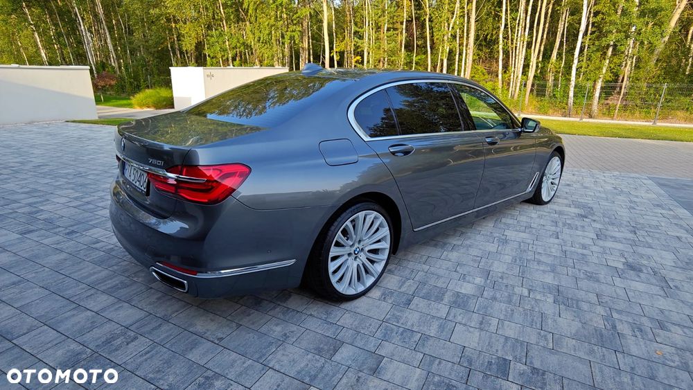 BMW Seria 7 750Li Edition Exclusive - 14