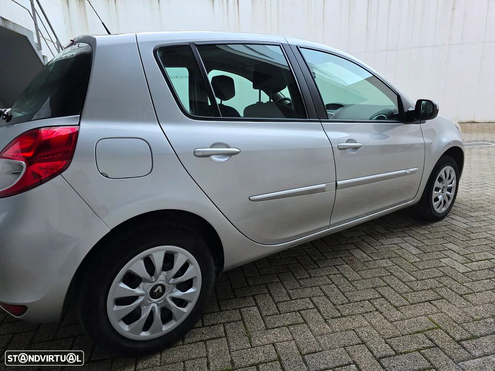 Renault Clio 1.2 16V Dynamique - 31