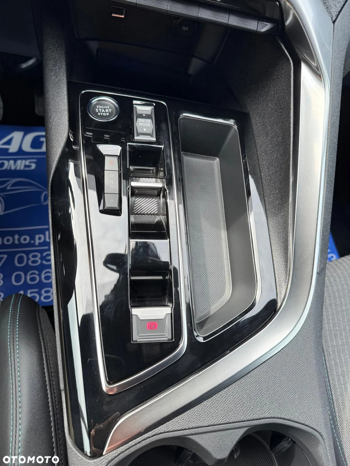 Peugeot 3008 1.6 PureTech Hybrid PHEV Allure S&S EAT8 - 27