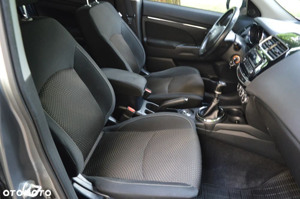 Mitsubishi ASX 1.8 DID Instyle 4WD AS&G - 26