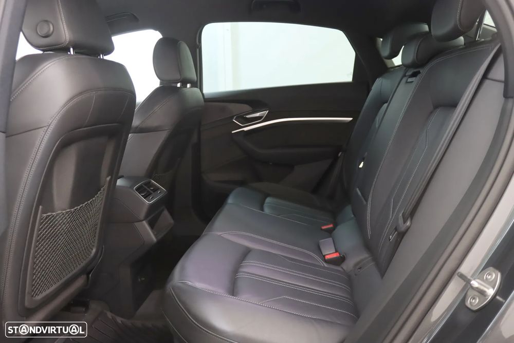 Audi e-tron 55 quattro S line - 9