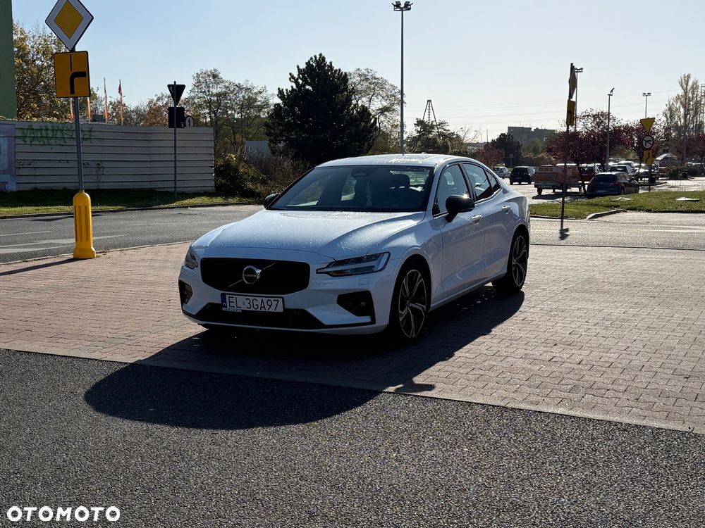Volvo S60 2022 photo 2