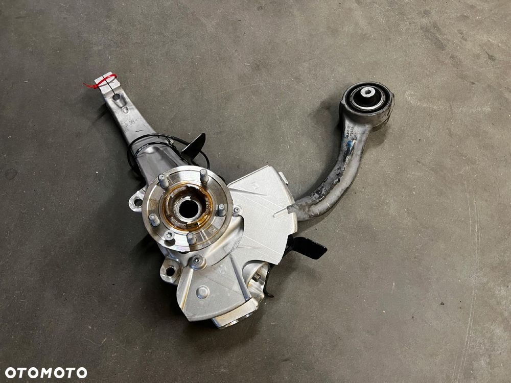 ZWROTNICA PIASTA CZUJNIK ABS PRZÓD PRAWY LAND ROVER DEFENDER II L663 - 1