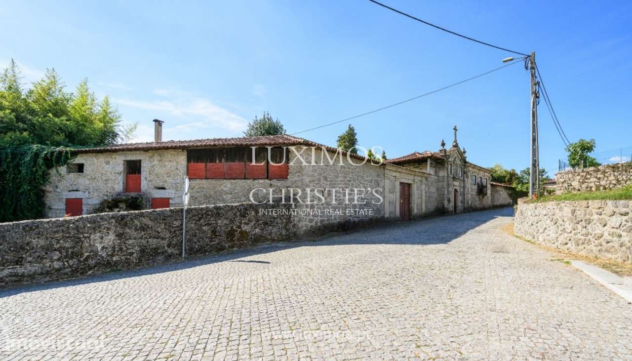 Propriedade do século XVII para venda na Póvoa de Lanhoso - Grande imagem: 3/27